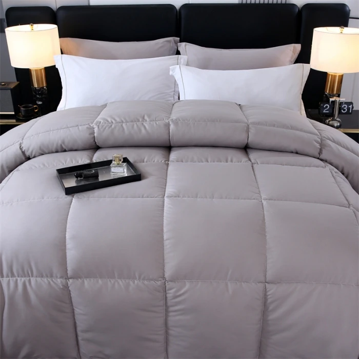 Premium Goose Down Comforter Cold-resistant Fluffy 100% Cotton Cover Winter Duvet Insert with Corner Tabe All Season Warmth