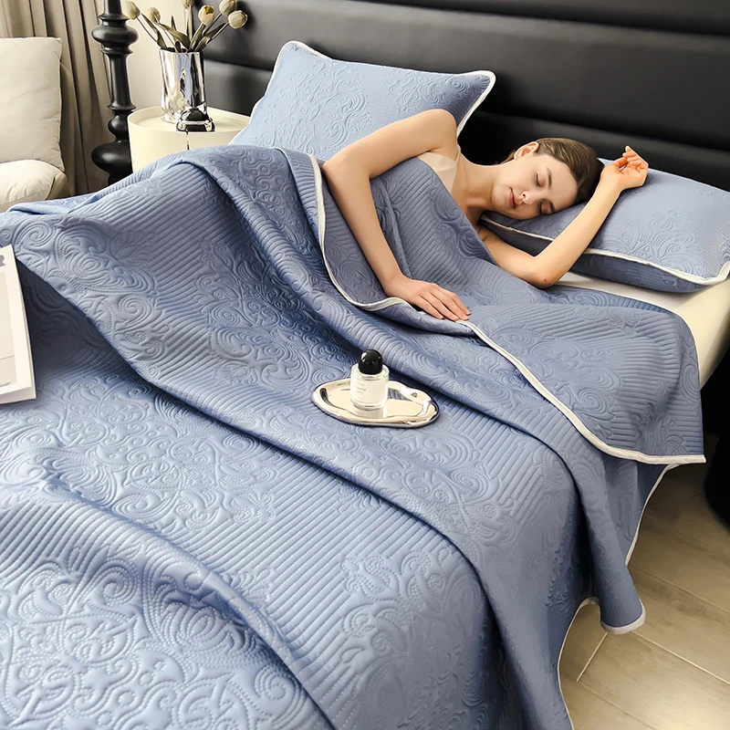 European Style Quilt Summer Quilt Blanket Lightweight Cooling Air-conditioning Comforter Quilt Soft Thin Quilts Machine Washable